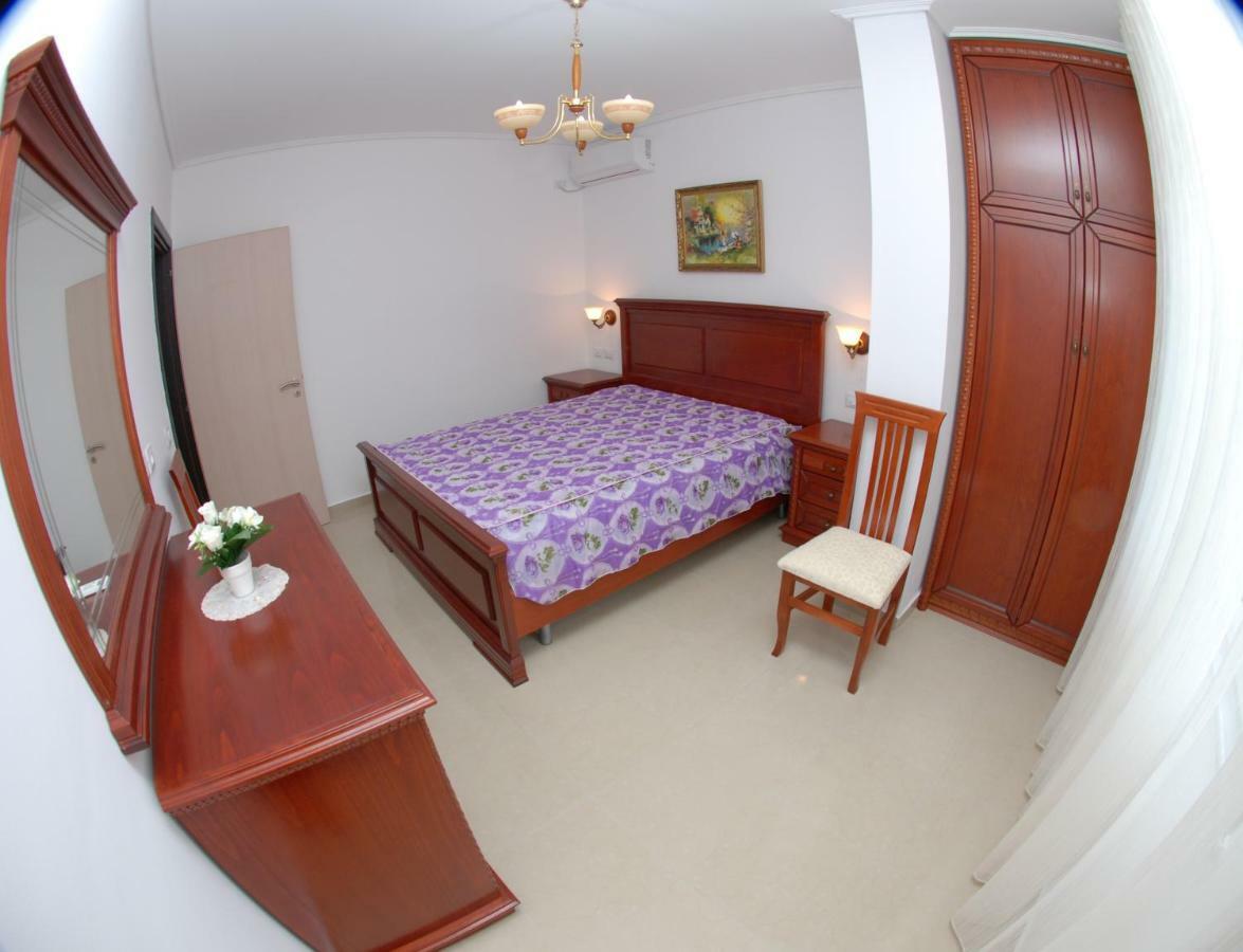 Erti'S Apartments Sarandë Eksteriør billede