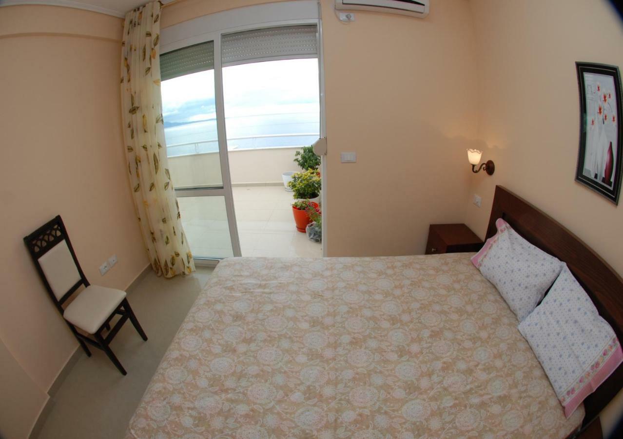 Erti'S Apartments Sarandë Eksteriør billede