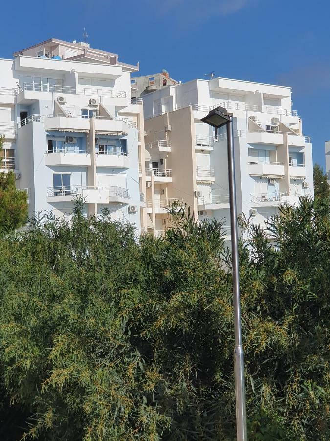 Erti'S Apartments Sarandë Eksteriør billede